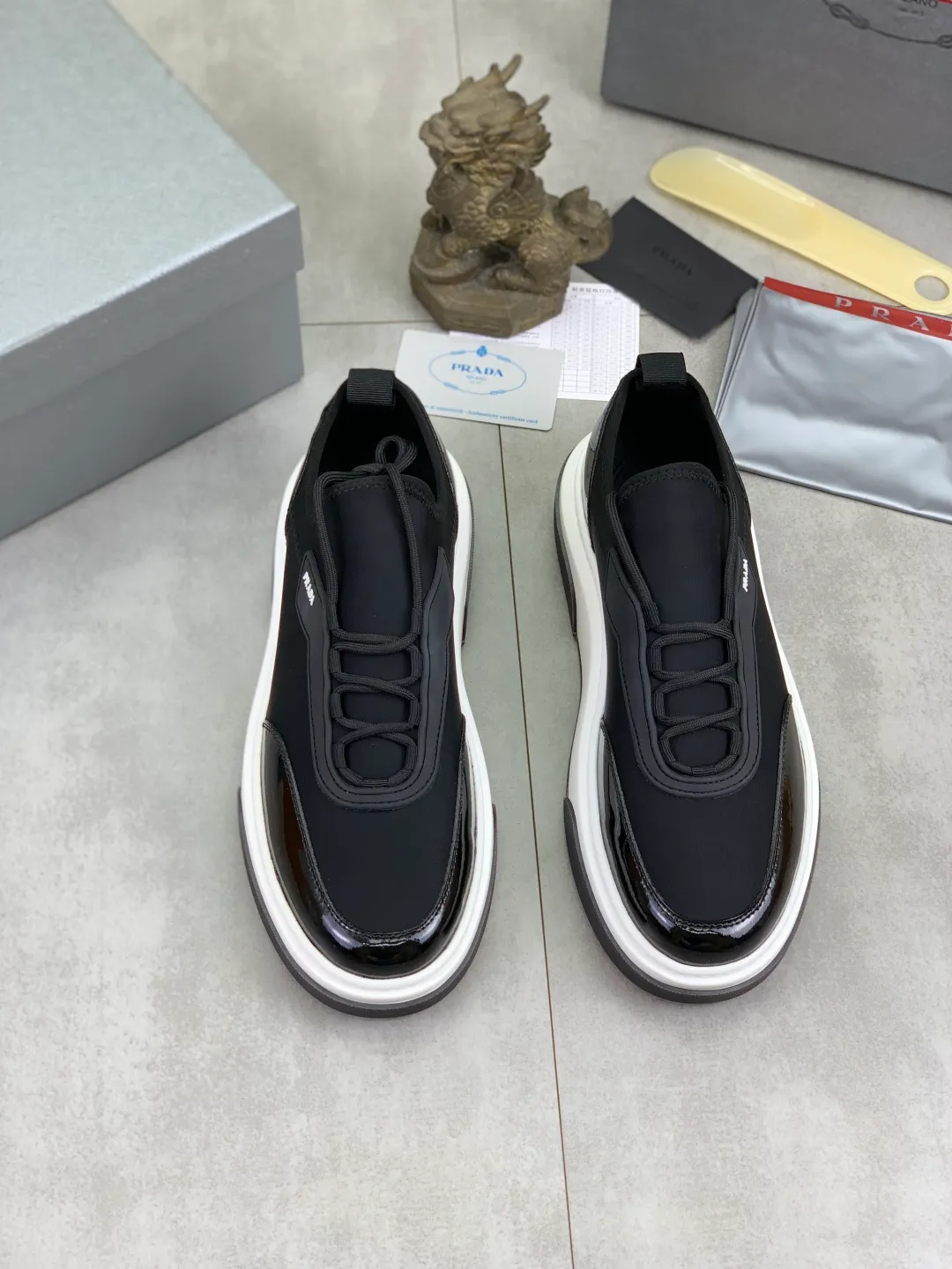 Men's men's shoes 💰P542💰 [New style] popular models are on the official website, 🆘 The trendy brand (Prada) mainly promotes popular models, avant-garde and versatile fashionable men's shoes private version mold opening, cowhide surface splicing 1:1.. Fashionable and simple, original imported cowhide lining cowhide feet; the atmosphere and personality are more fashionable, eye-catching and pursuing class. It will subvert the old idea and be a must-have for fashionistas with you! Must keep it! Tall and comfortable, large and low, high-end quality workmanship. Size: 38-44 3️⃣colors available.